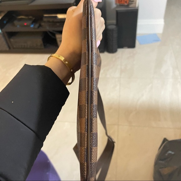 LOUIS VUITTON Damier Ebene Brooklyn Flat Pochette *MENS* - Picture 6 of 7